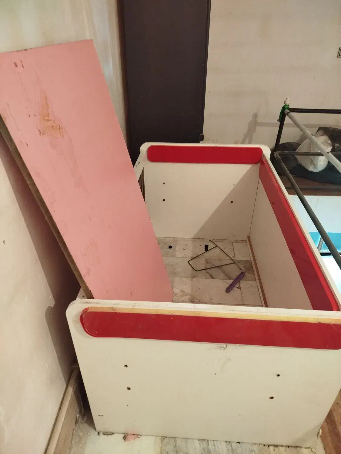 تخت کودک|تخت و صندلی بچه|میاندوآب, |دیوار