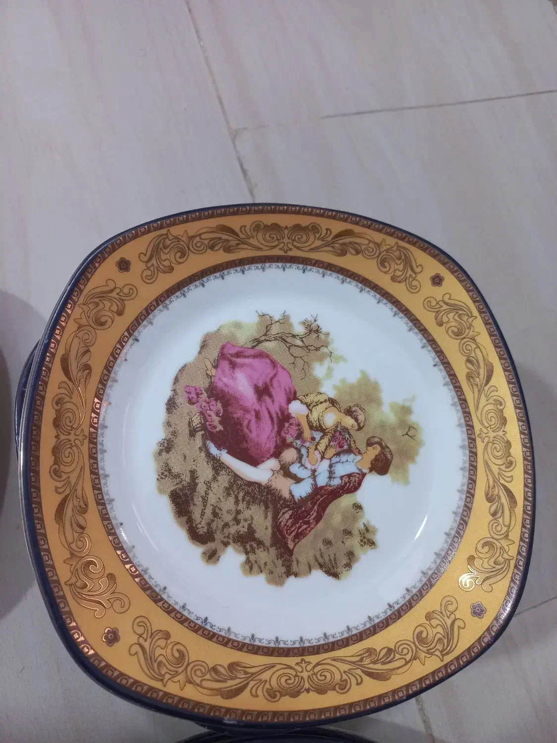 سرویس چینی ۶ نفره|ظروف سرو و پذیرایی|آزادشهر, |دیوار