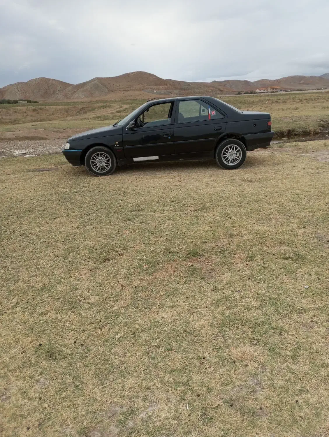 پژو ۴۰۵ مدل ۸۱|خودرو سواری و وانت|تبریز, |دیوار