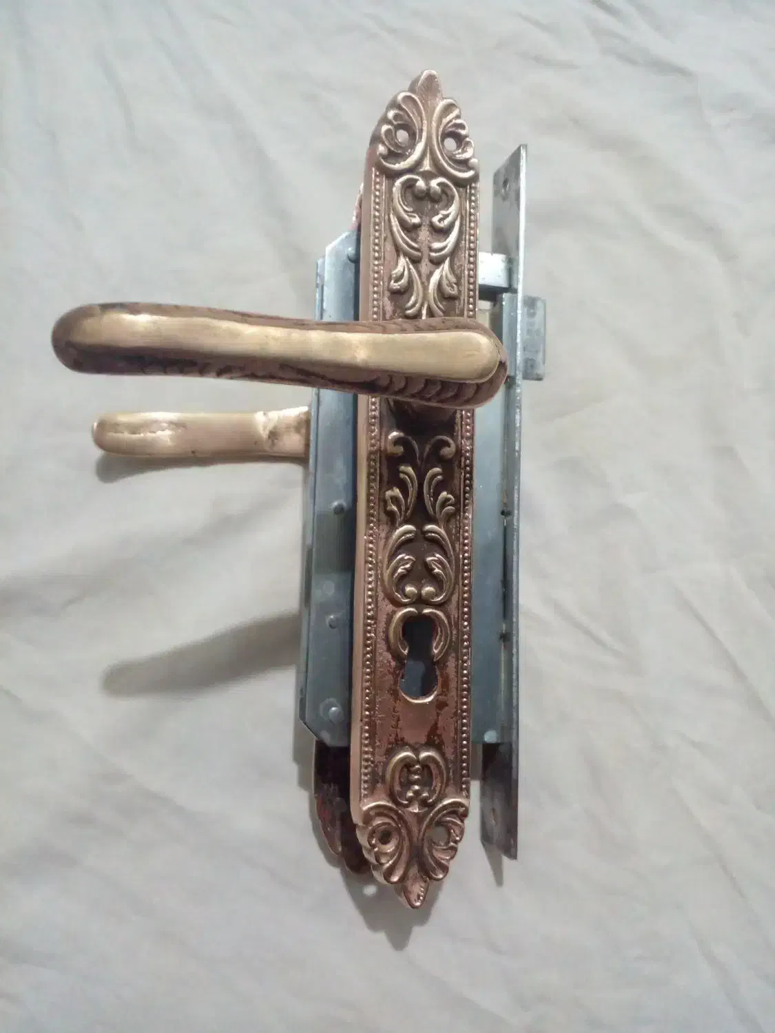 دستگیره در برنجی|کلکسیون اشیاء عتیقه|ری, تقی آباد|دیوار