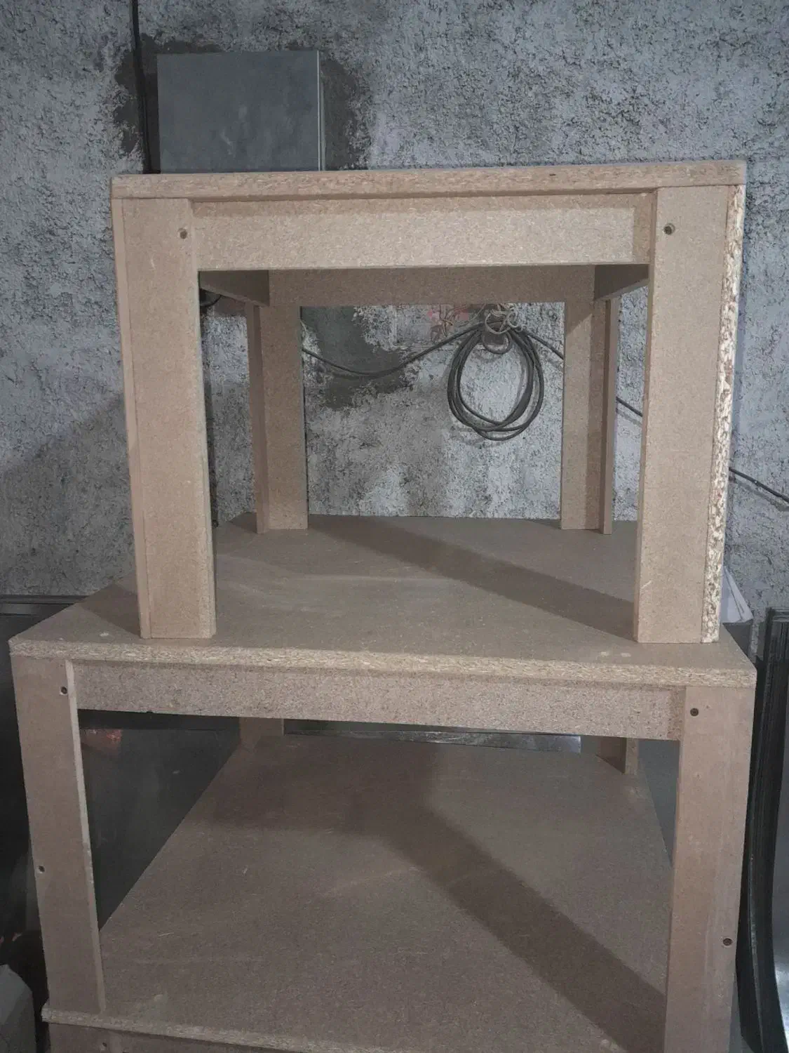 کُرسی|مبلمان خانگی و میز عسلی|بیرجند, |دیوار