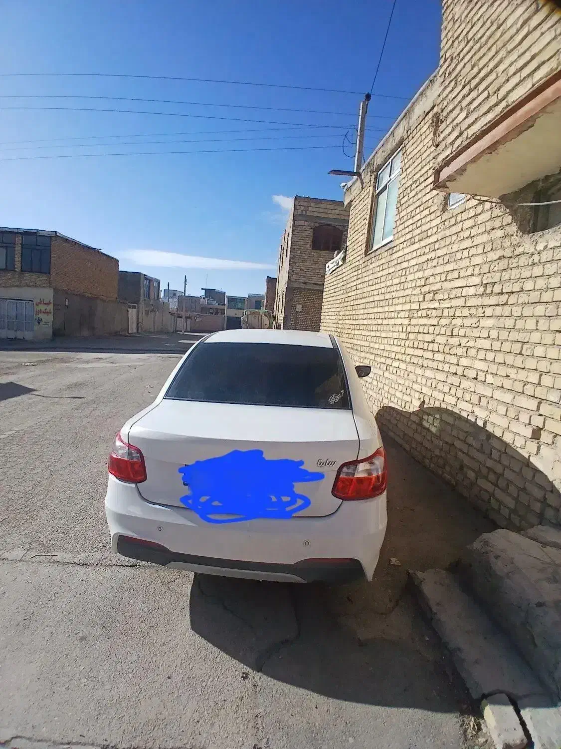 ساینا 1401|خودرو سواری و وانت|بروجن, |دیوار