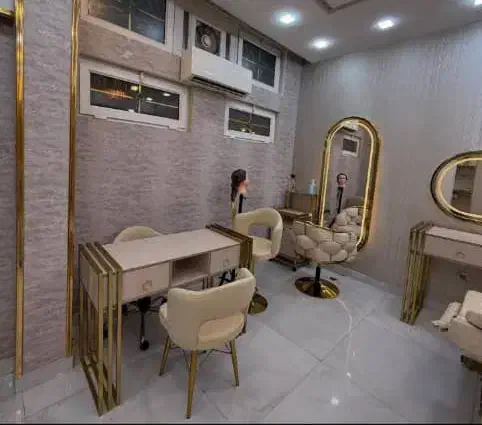 تجیزات آرایشگاه اینه میز ناخن|آرایشگاه و سالنهای زیبایی|تهران, خلازیر|دیوار