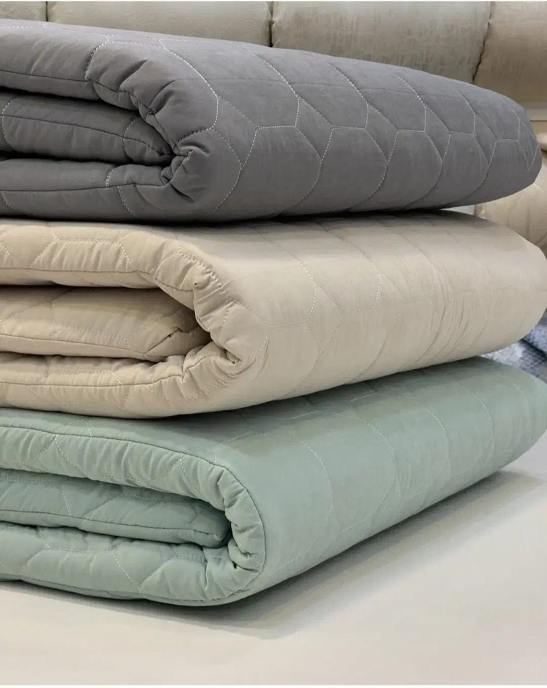 تشک خارجی برای جهیزیه و کسایی که کمر درد دارن|رختخواب، بالش، پتو|نورآباد, |دیوار