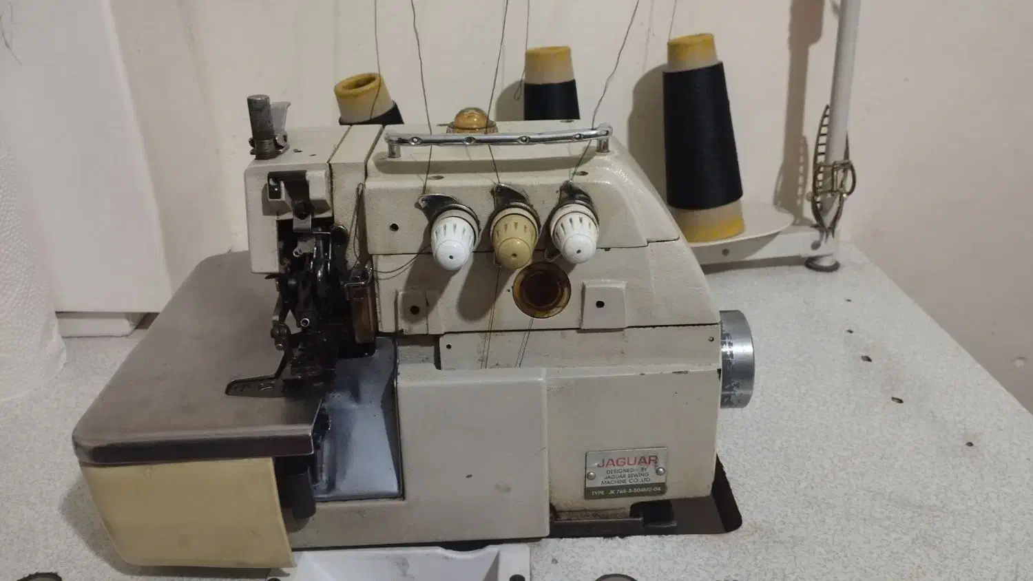 چرخ خیاطی در حد نو|چرخ خیاطی و ریسندگی|بهارستان, |دیوار