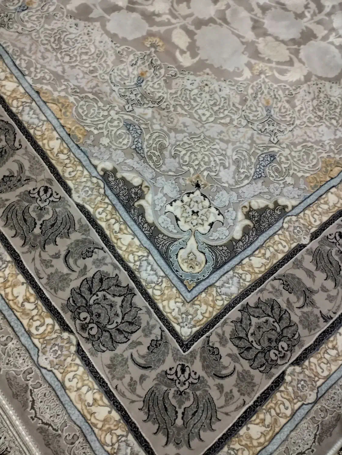 فرش ۶ متری قیطران|فرش|شهرکرد, |دیوار