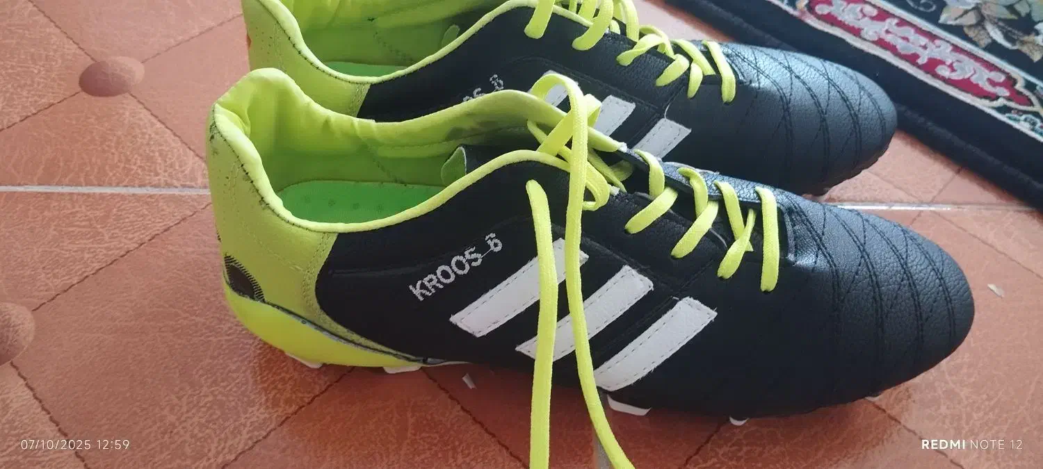 کفش چمن حرفه ای|تجهیزات ورزشی|الشتر, |دیوار