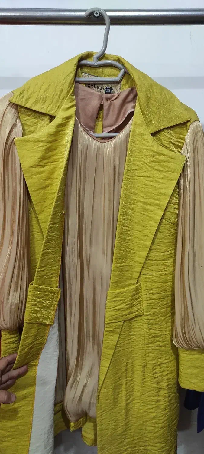 ی عدد لباس مجلسی در حد نو|لباس|میبد, |دیوار