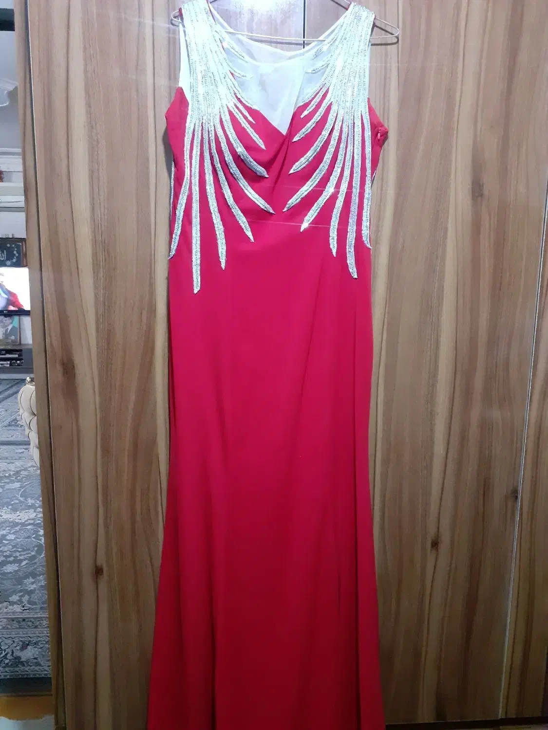 پیرهن مجلسی|لباس|بروجرد, |دیوار