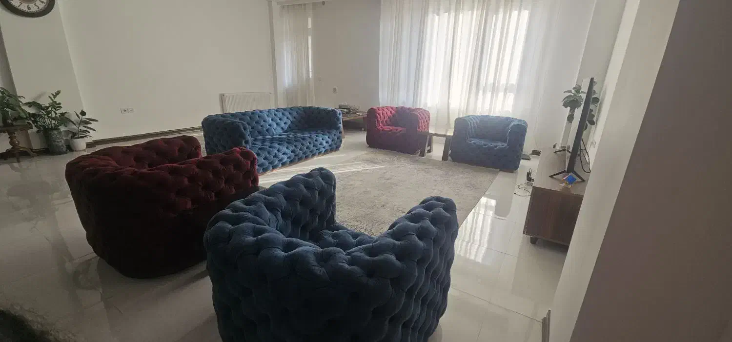 مبل ۷ نفره و میز نهارخوری ۶ نفره|مبلمان خانگی و میز عسلی|پرند, فاز ۱|دیوار