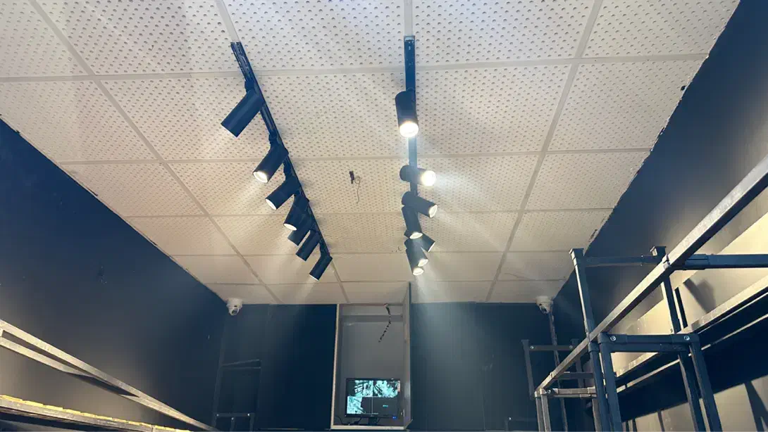 خدمات برقکاری نصب دوربین ساختمان فوری و تضمینی|خدمات پیشه و مهارت|شاهرود, |دیوار