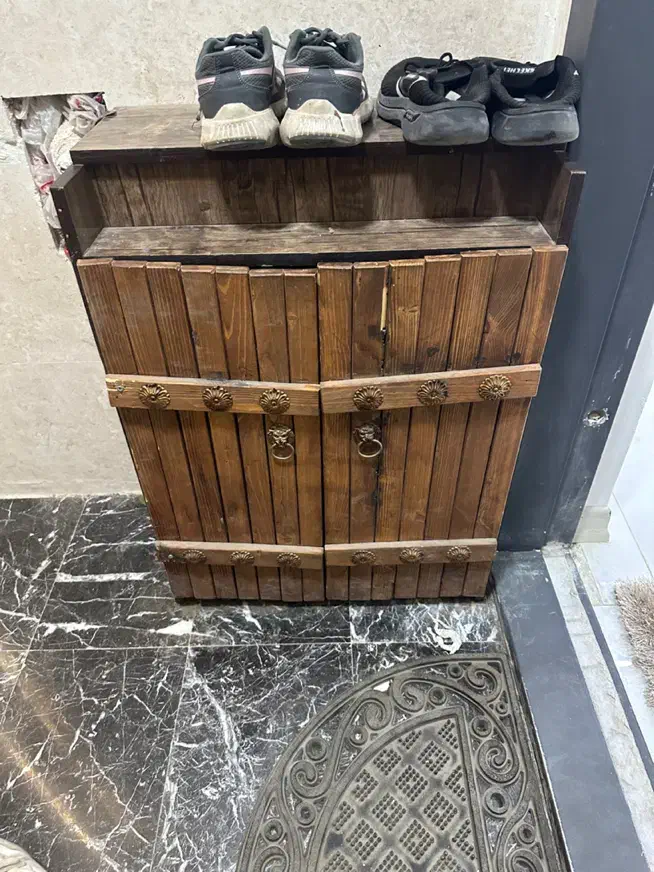 جاکفشی|جاکفشی، کمد، دراور|شیراز, بعثت|دیوار