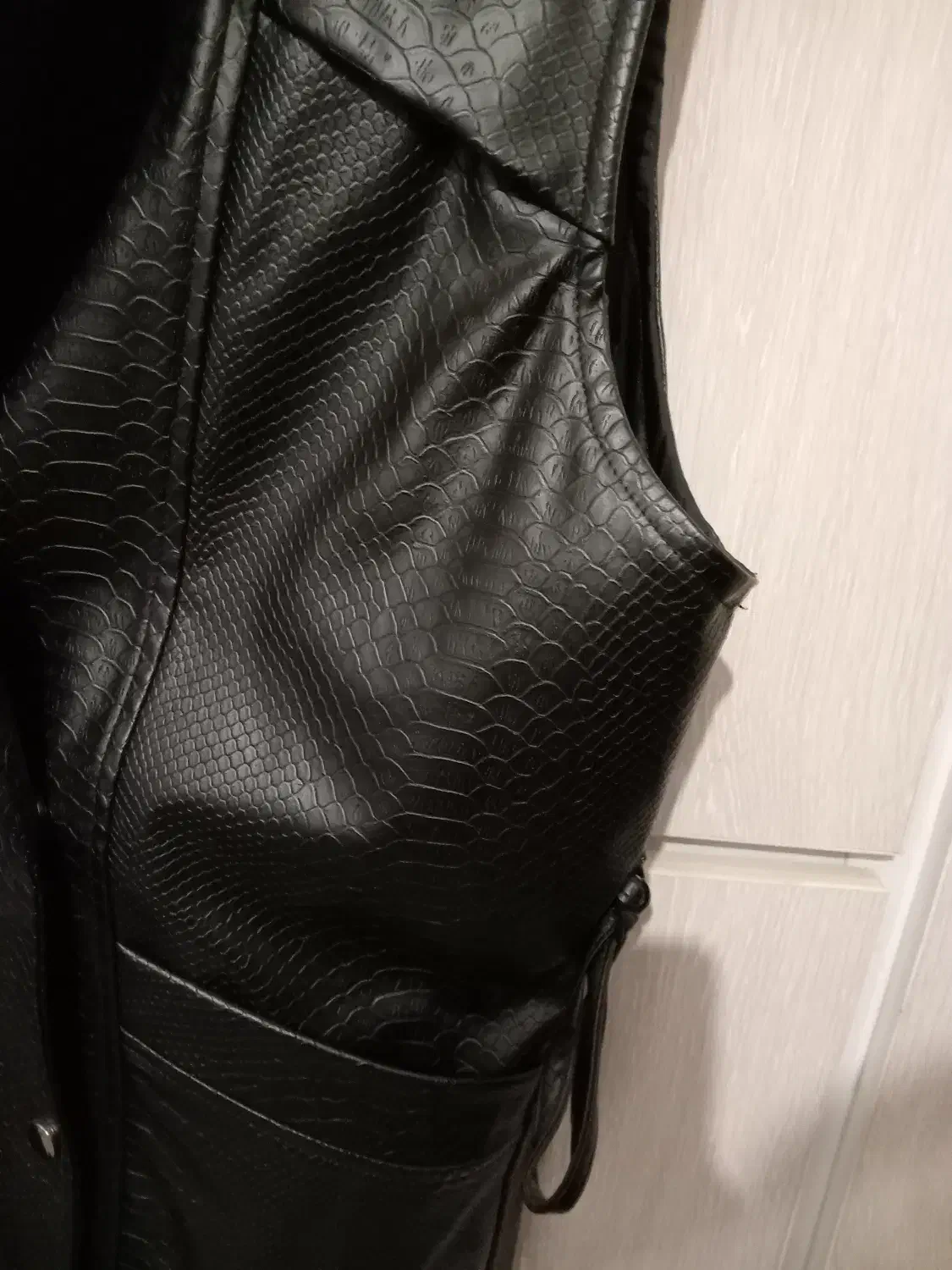 پافرچرم|لباس|شوشتر, |دیوار