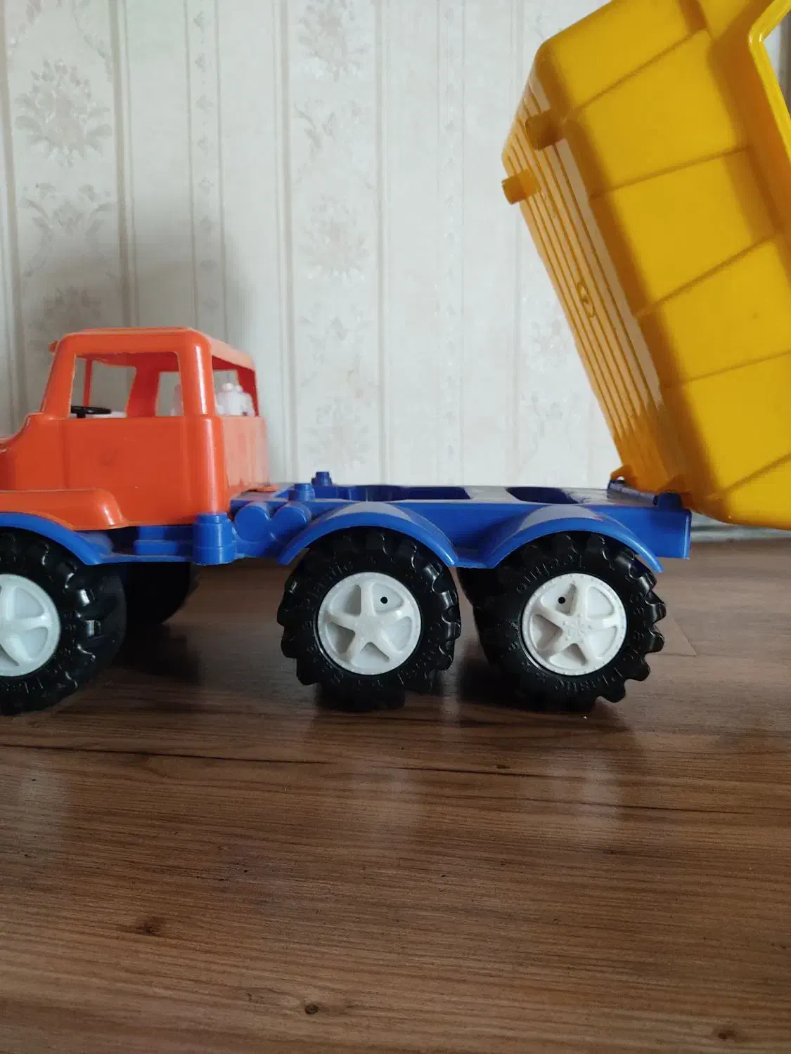 کامیون|اسباب‌بازی بچه|تبریز, |دیوار