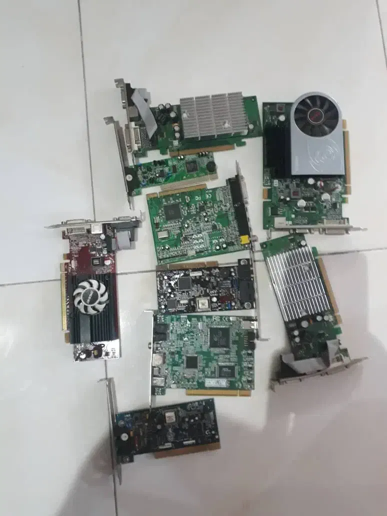 خریدار و فروش کیس و مانیتور جدید قدیم خراب|قطعات و لوازم جانبی رایانه|تهران, فلسطین (میدان انقلاب)|دیوار