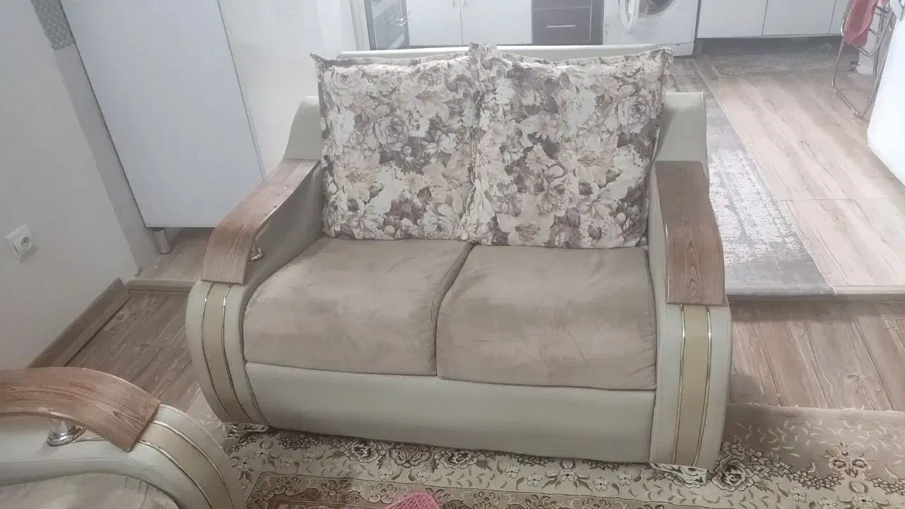 مبل ۷نفره|مبلمان خانگی و میز عسلی|خمینی‌شهر, |دیوار