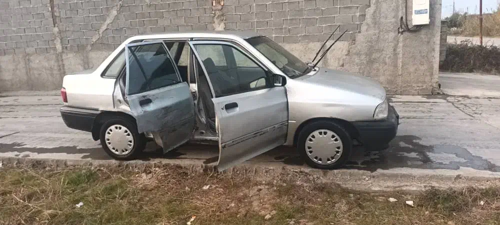 پراید مدل ۸۱ دورنگ|خودرو سواری و وانت|ساری, |دیوار