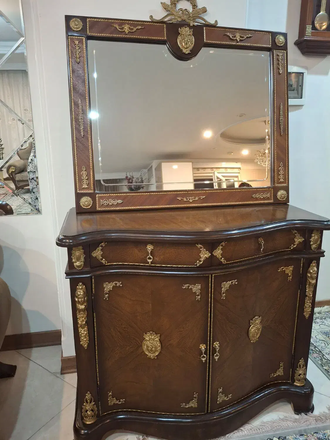 کنسول وآینه|بوفه، ویترین، کنسول|تهران, جوانمردان (اندیشه)|دیوار