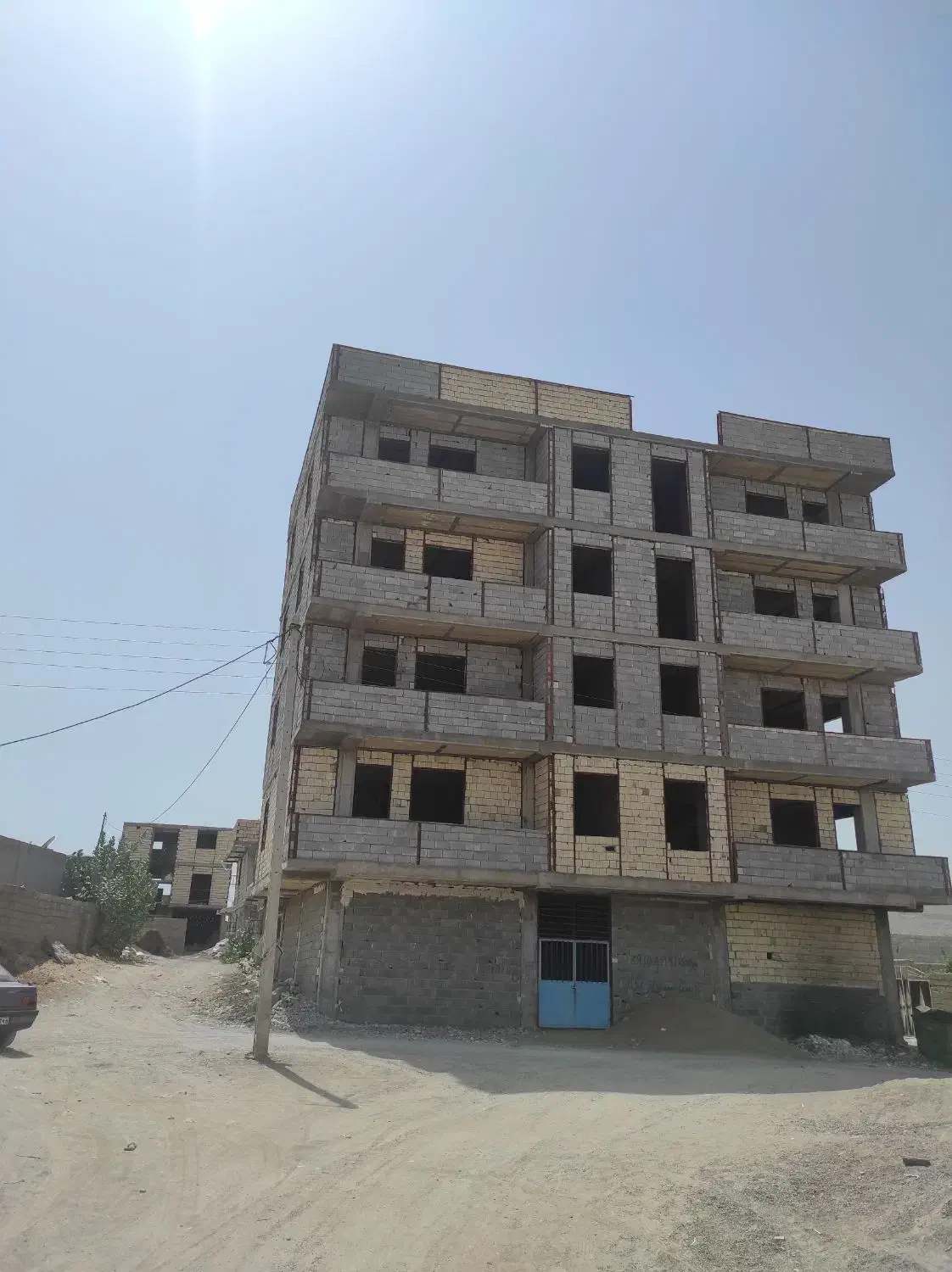 8واحد نیمه کاره روستای تیس 1200متر زیر بنا|فروش آپارتمان|چابهار, |دیوار