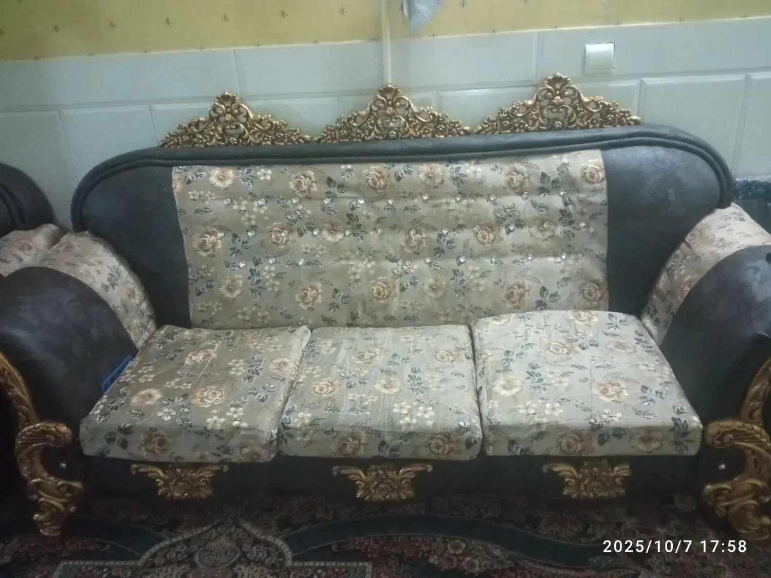 مبل و میز عسلی|مبلمان خانگی و میز عسلی|قم, چهل درخت‎|دیوار