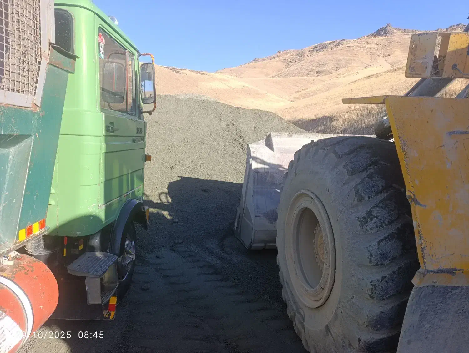 ماسه حتی در روز های تعطیل|مصالح و تجهیزات ساختمان|سنندج, |دیوار