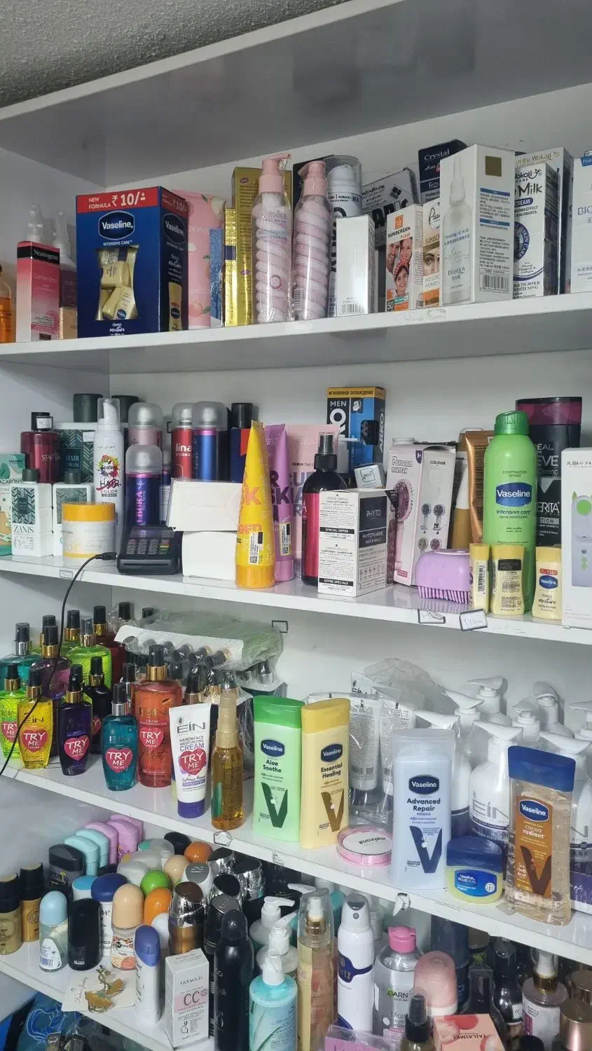 فروش عطر تک و عمده آرایشی و بهداشتی|آرایشی، بهداشتی، درمانی|فردیس, طالقانی|دیوار