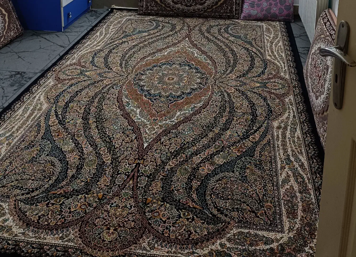 پشتی|پشتی|بیرجند, |دیوار