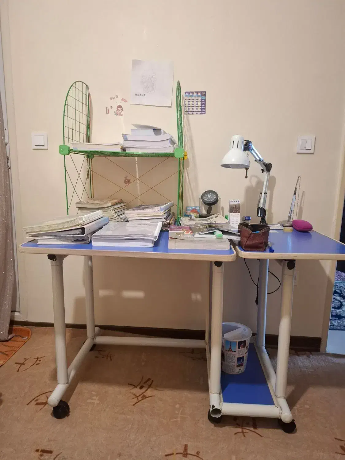 میز تحریر|میز تحریر و کامپیوتر|فردیس, فردیس|دیوار