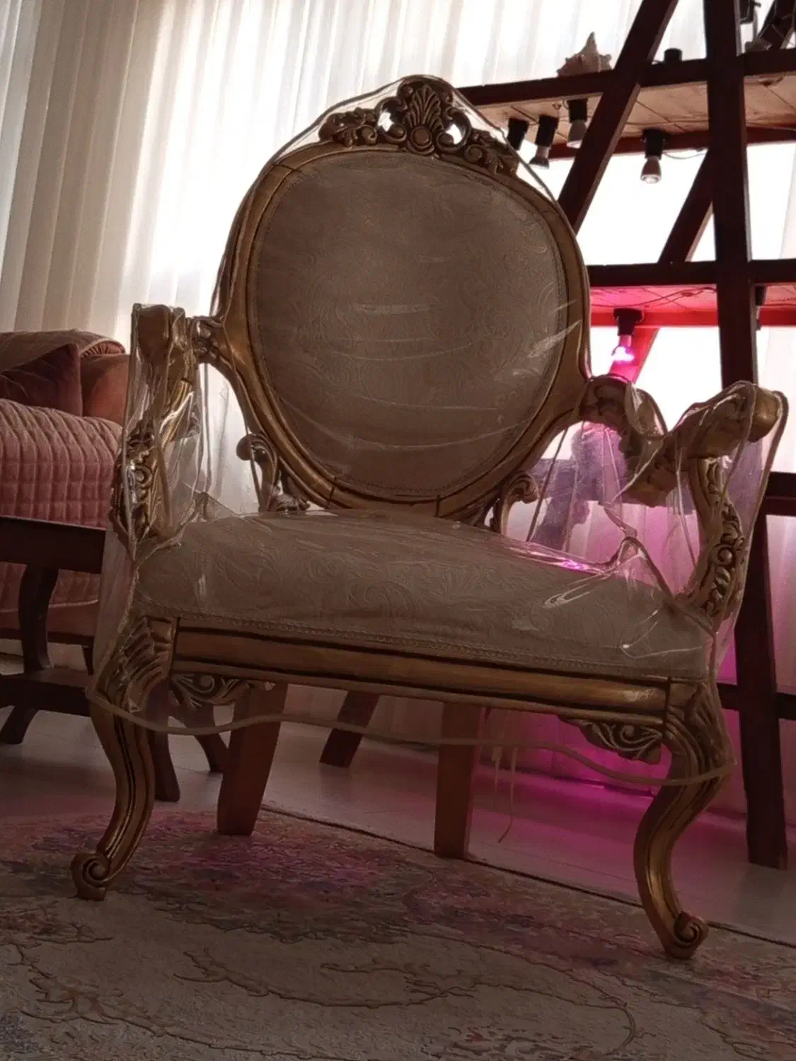 فروش مبل و سرویس اتاق خواب و فرش و تلویزیون|مبلمان خانگی و میز عسلی|مشهد, هنرستان|دیوار