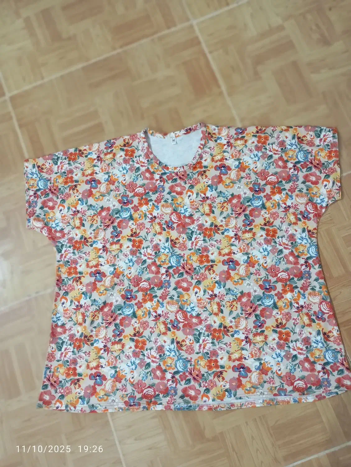 تی شرت زنانه|لباس|خرمآباد, |دیوار