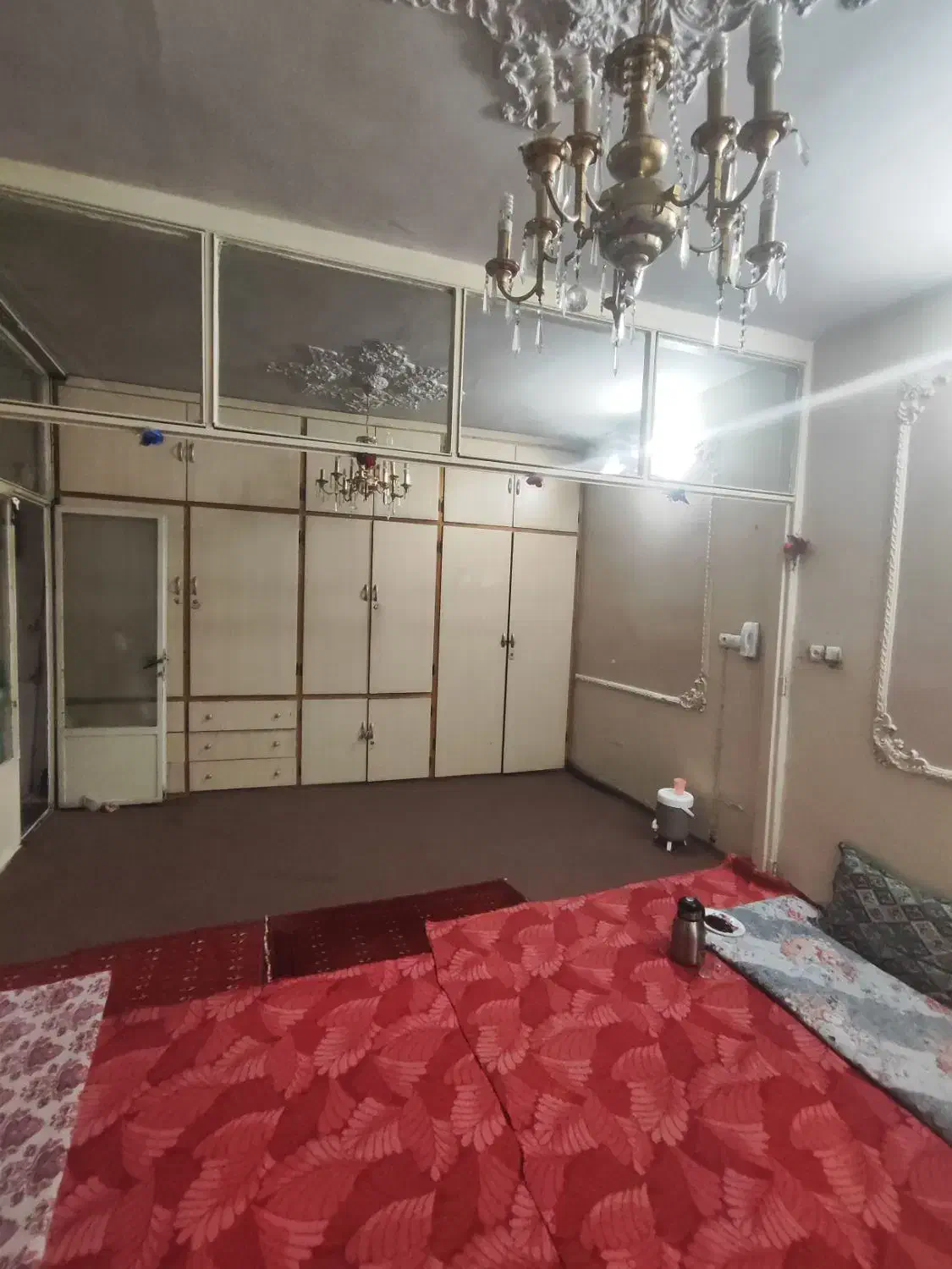 رهن خانه حیاط دربست در هفده شهریور (۱۰۴)|اجارهٔ خانه و ویلا|تهران, بیسیم|دیوار