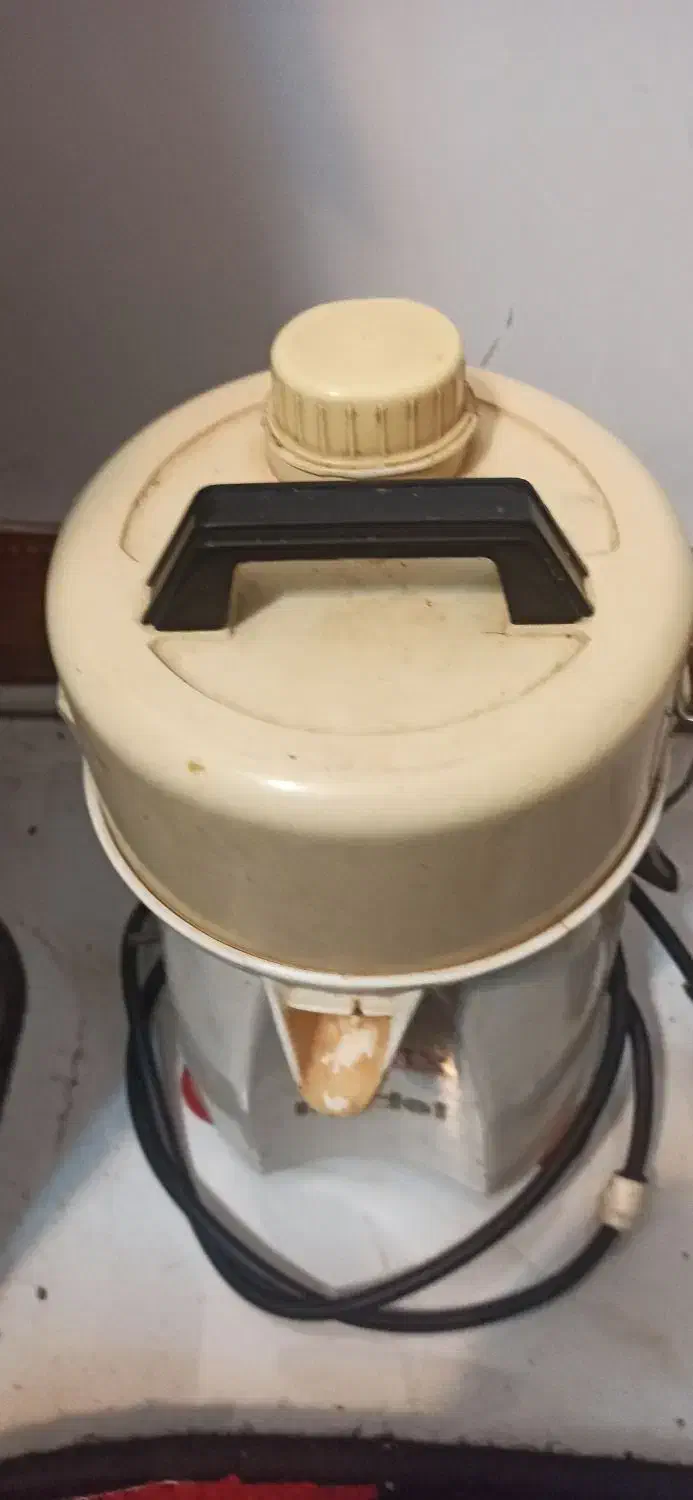 ساعت ایستاده و چند تیکه وسایل منزل|مبلمان خانگی و میز عسلی|نجفآباد, هفده شهریور|دیوار