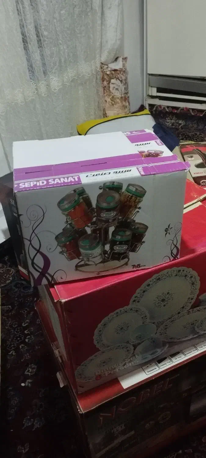 یک ست ۷ تایی پاسماوری و یک ست ۶ تایی جا ادویه نو|ظروف نگهدارنده، پلاستیکی، یک‌بارمصرف|خنجین, |دیوار