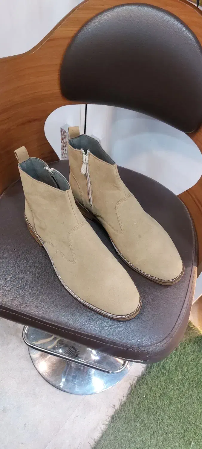 کفش نیم بوت|کیف، کفش، کمربند|شوش, |دیوار