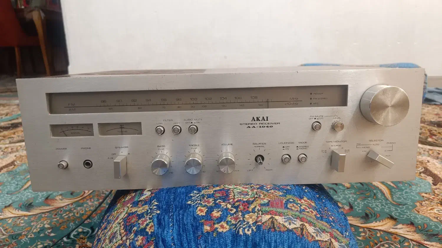 گیرنده استریو Akai AA-1040|سیستم صوتی خانگی|شیراز, حجت آباد|دیوار