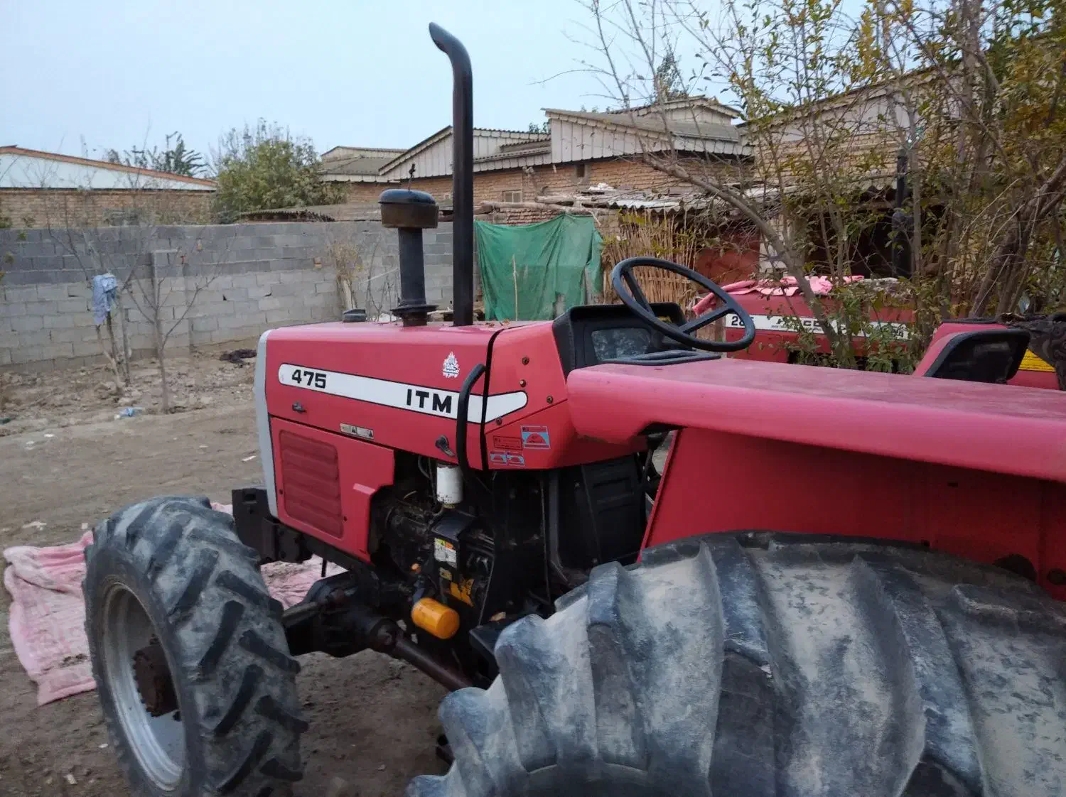 تراکتور مدل ۹۶|ماشینآلات صنعتی|انبارآلوم, |دیوار