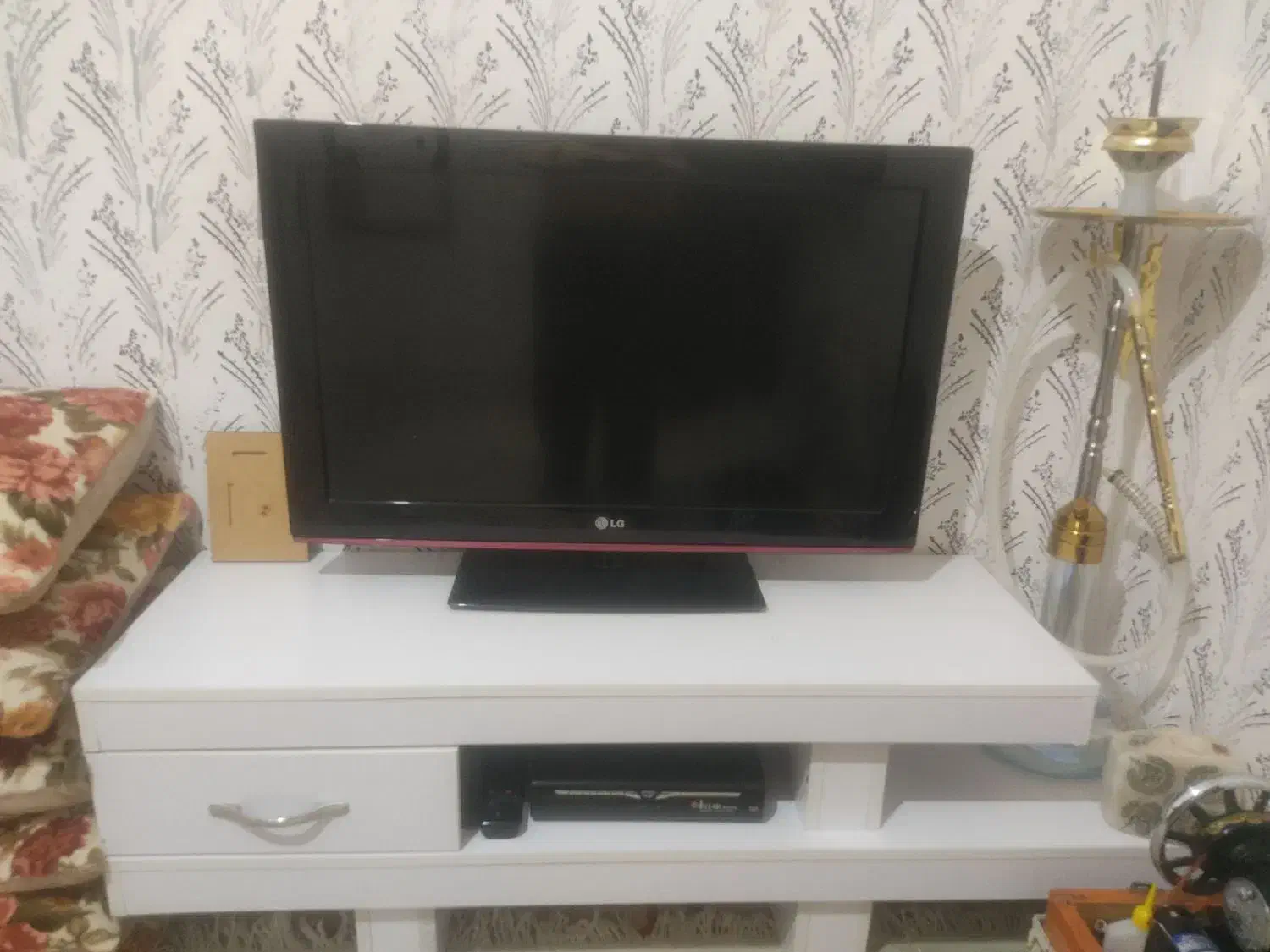 تلویزیون 32 اینچ و زیر تلویزیونی در حدنو|تلویزیون و پروژکتور|کرمانشاه, |دیوار