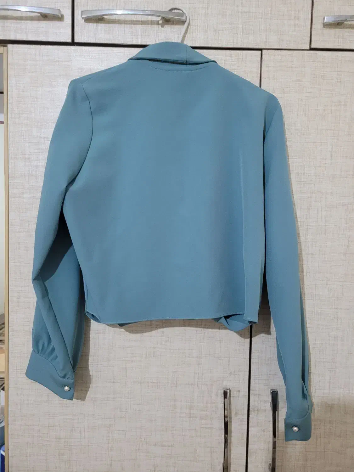 کراپ کت|لباس|اصفهان, شیخ اشراق|دیوار