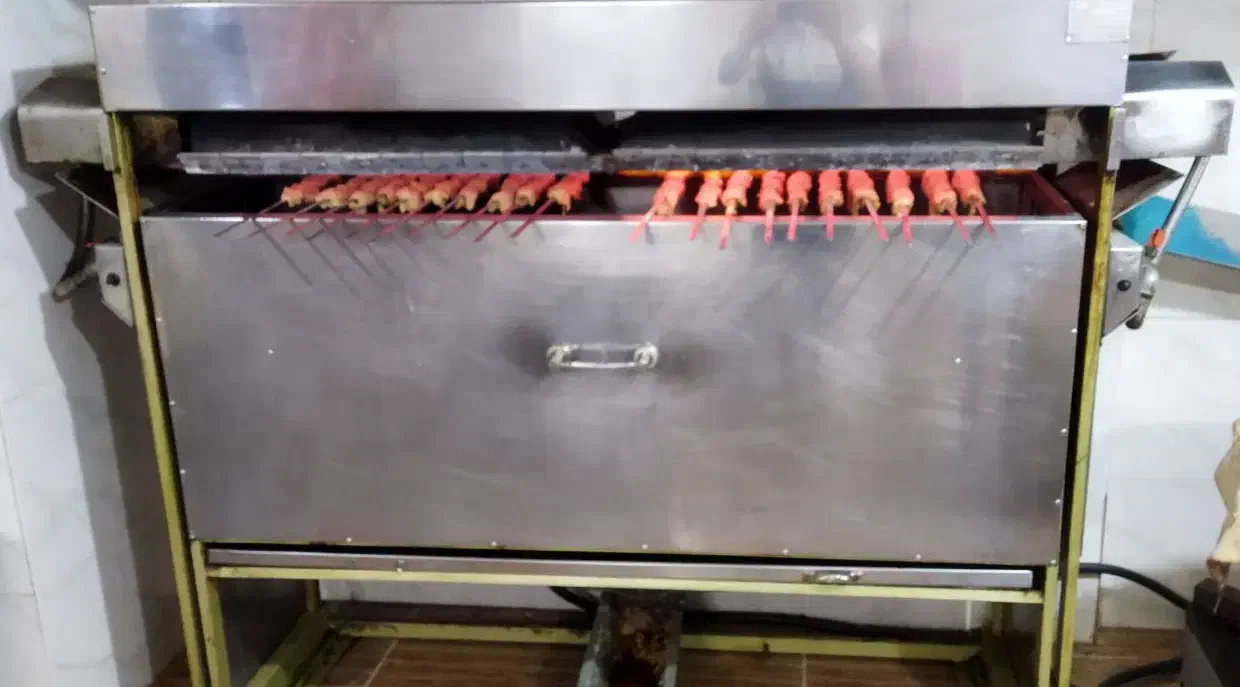 منقل کبابی تابشی ۳۰ سیخ|کافیشاپ و رستوران|قم, حنیف نژاد|دیوار