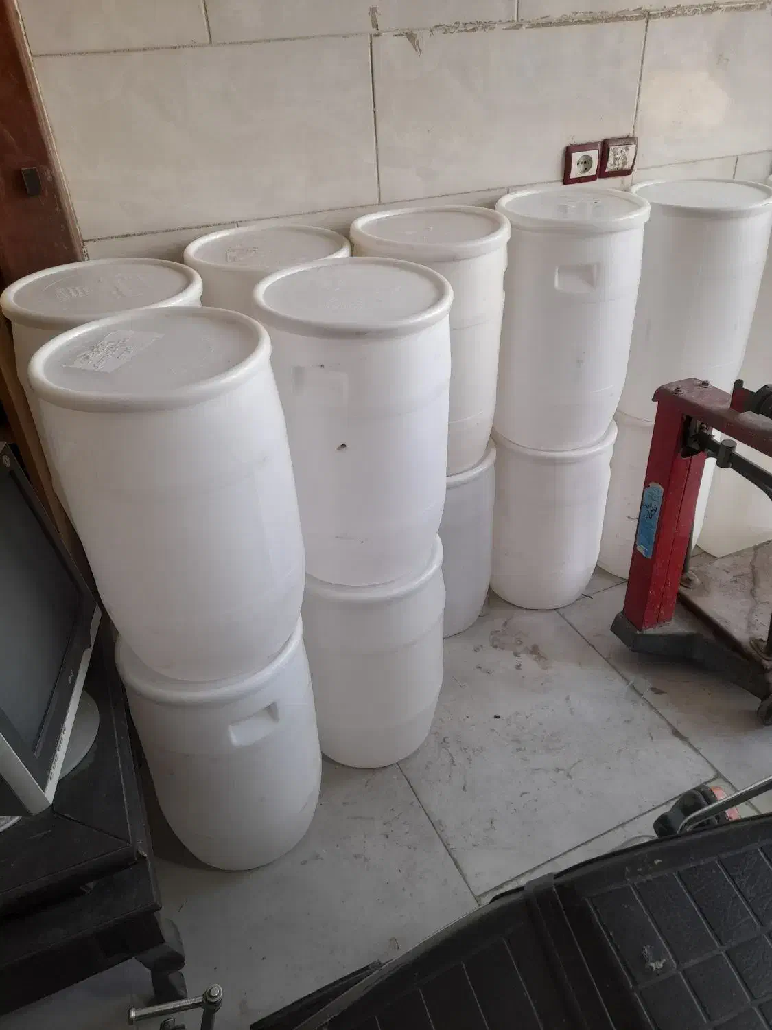 دبه ۵۰ لیتری|ظروف نگهدارنده، پلاستیکی، یک‌بارمصرف|کنگاور, |دیوار