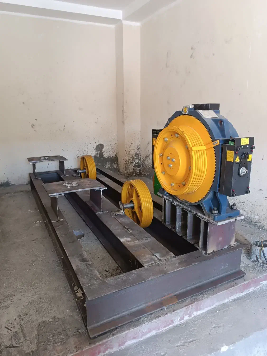 شاگرد آسانسوری|استخدام معماری، عمران و ساختمانی|کرمانشاه, |دیوار