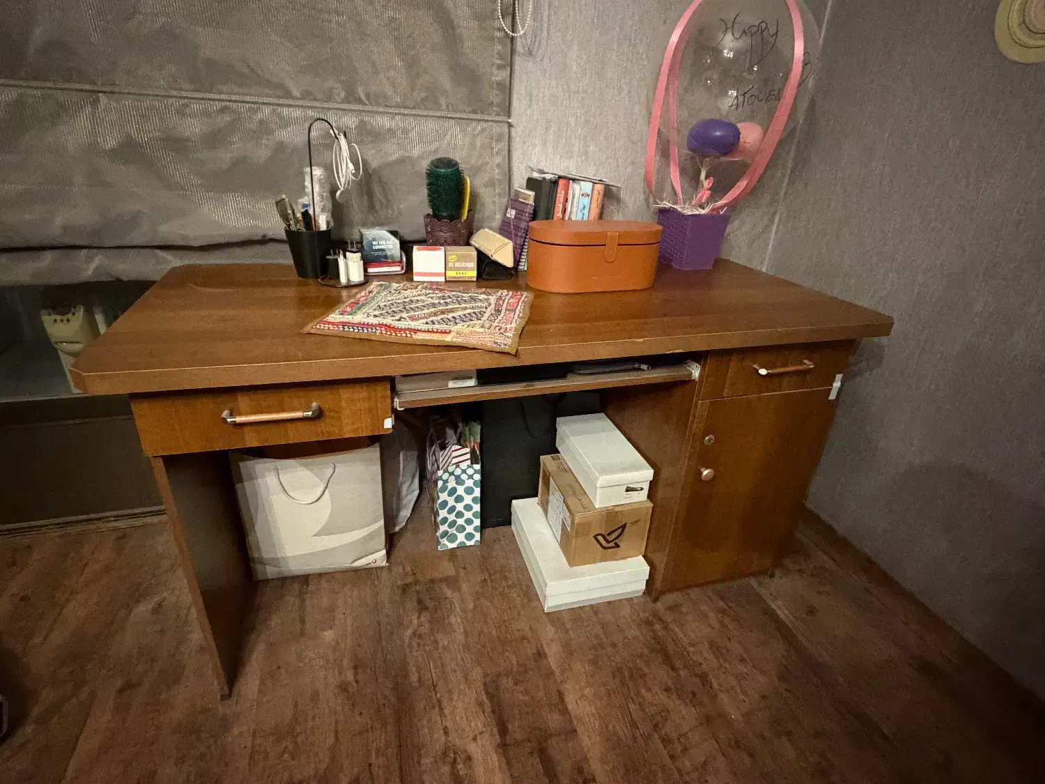 میز تحریر - کامپیوتر|میز تحریر و کامپیوتر|اصفهان, باغ زیار|دیوار