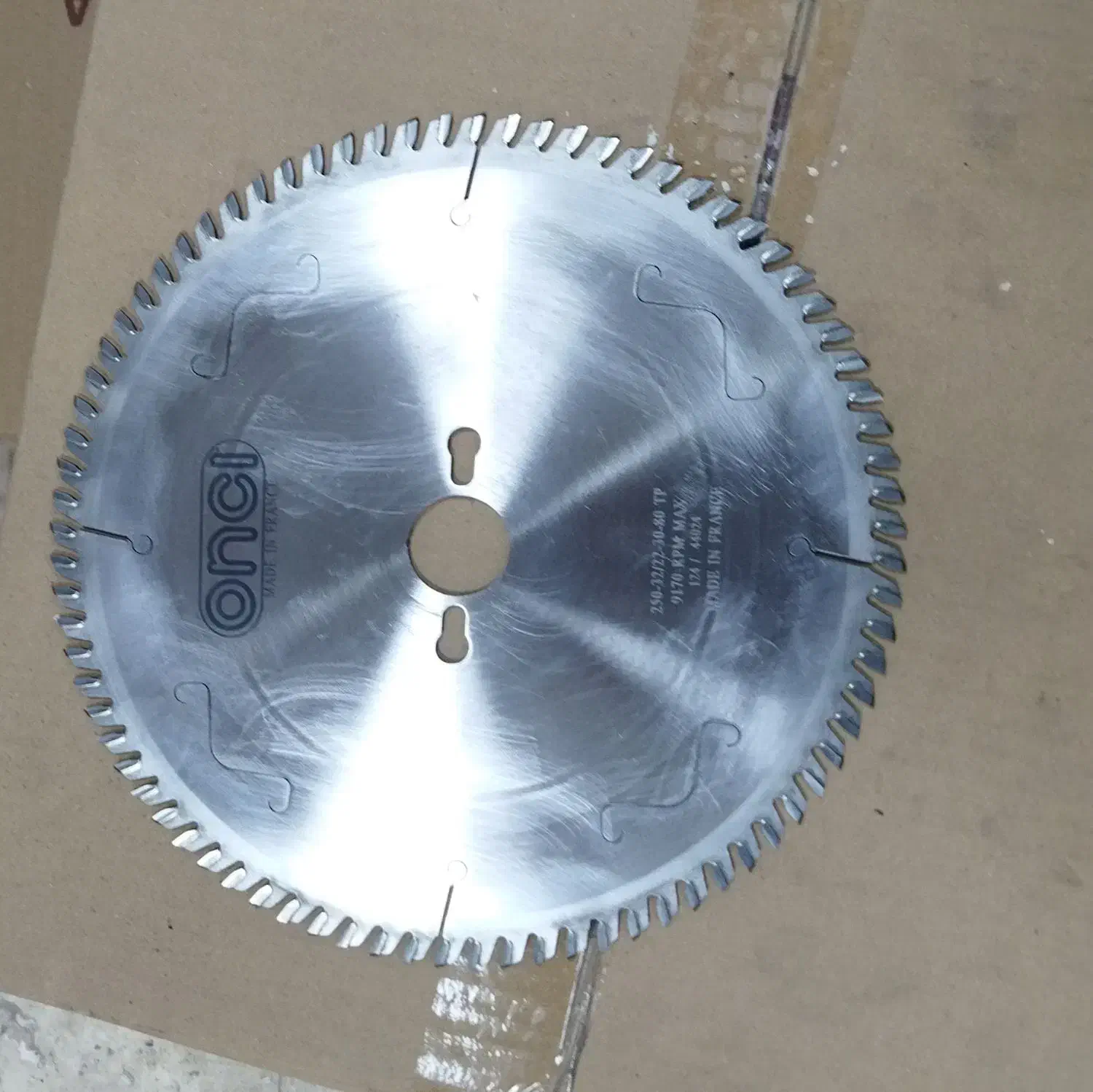 یک عدد تیغ اره ام دی اف بر|ابزارآلات|نسیمشهر, |دیوار