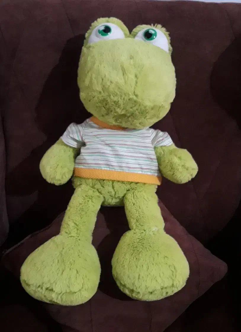 قورباغه سبز زیبا|اسباببازی بچه|رشت, جانبازان|دیوار