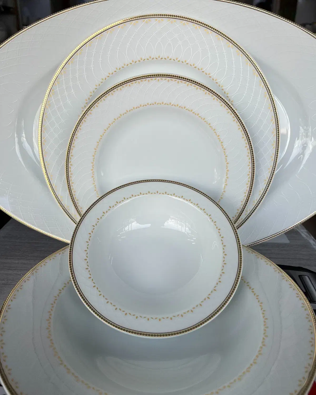 سرویس چینی 12نفره زرین نورا آکبند|ظروف سرو و پذیرایی|تهران, شوش (باغ آذری)|دیوار