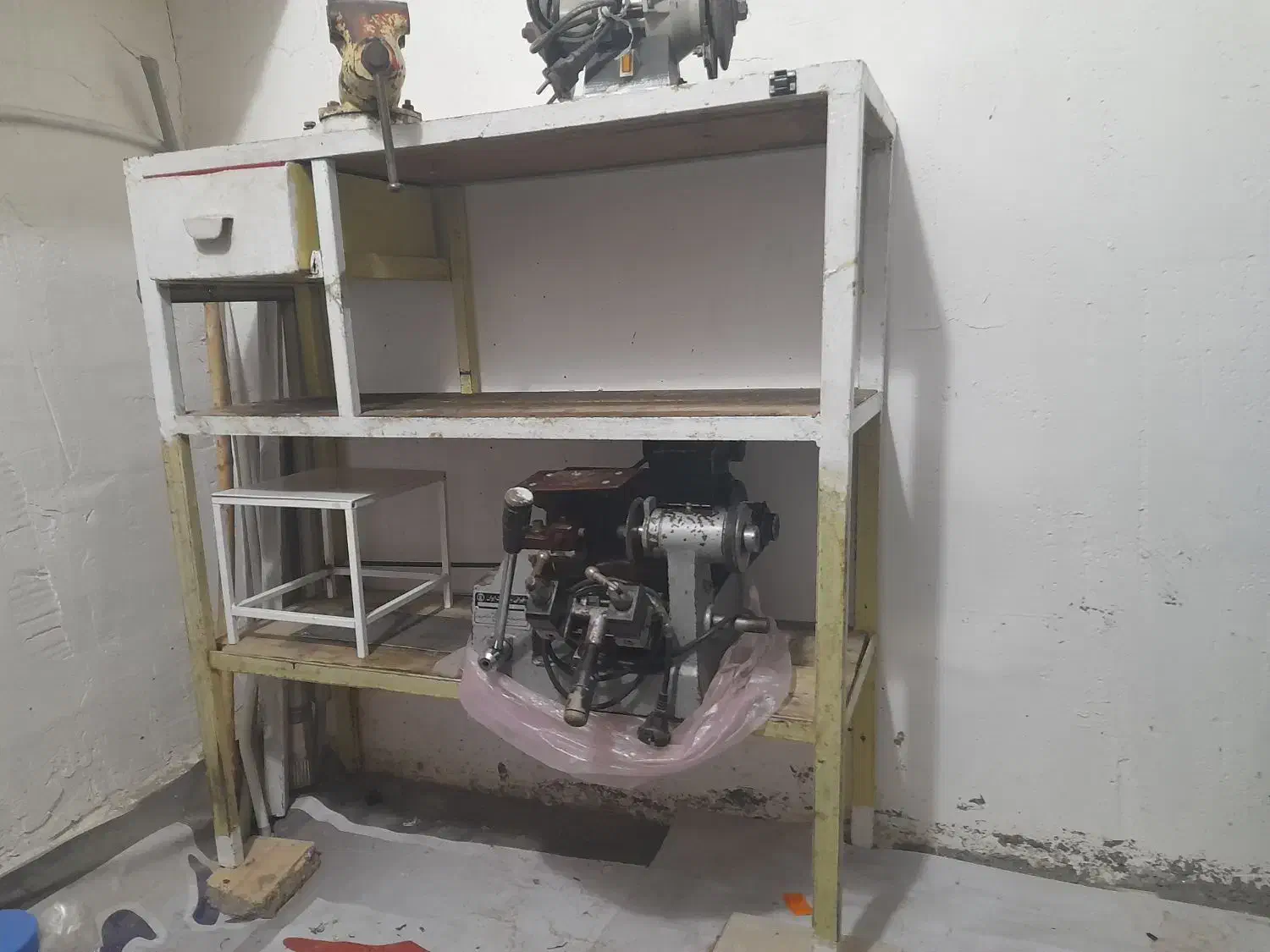 میز اهنی|میز تحریر و کامپیوتر|الوند, |دیوار