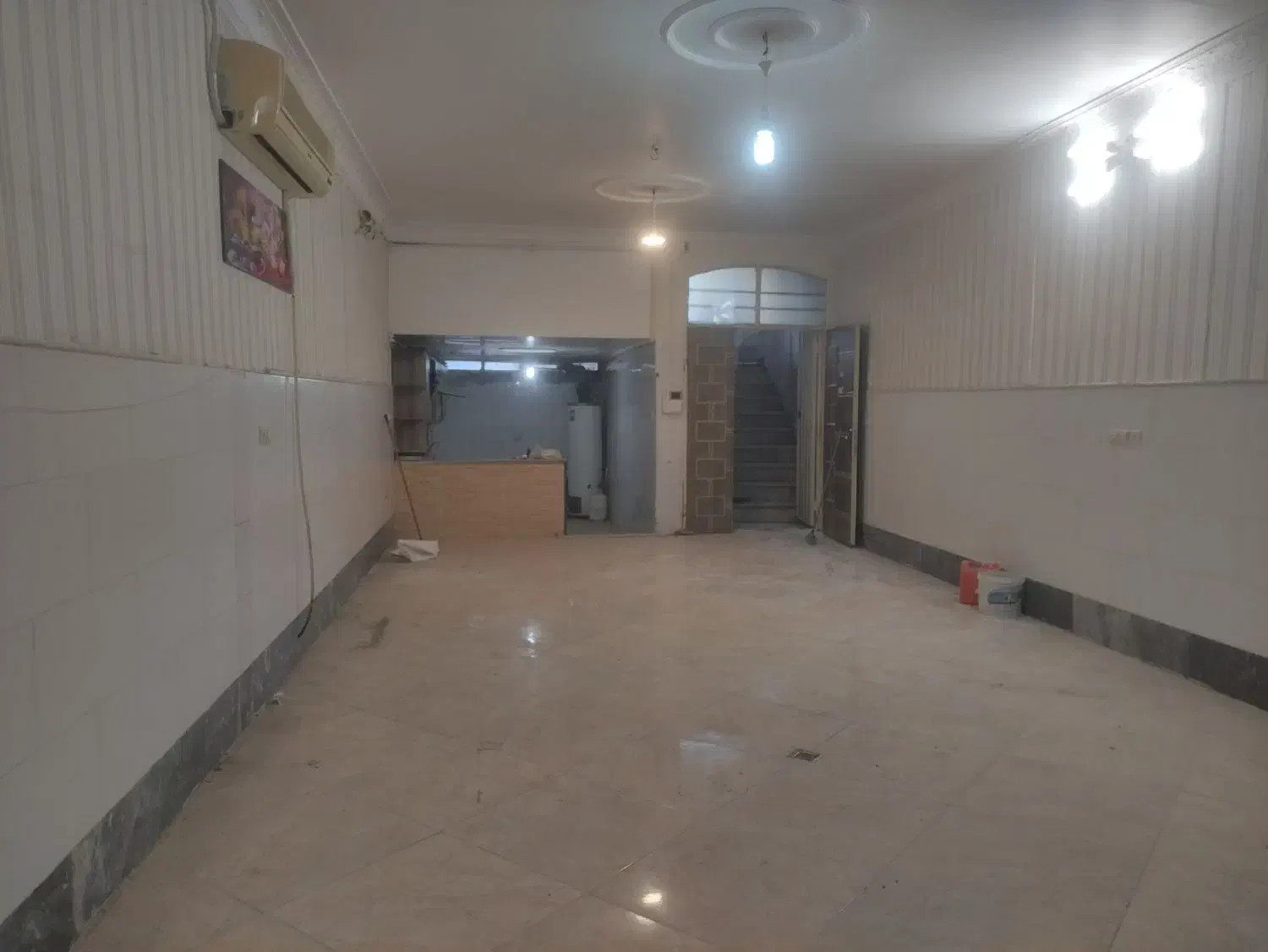 زیر زمین به متراژ 80 متر اجاره داده میشود|اجارهٔ دفتر کار، اتاق اداری، مطب|قم, بنیاد|دیوار