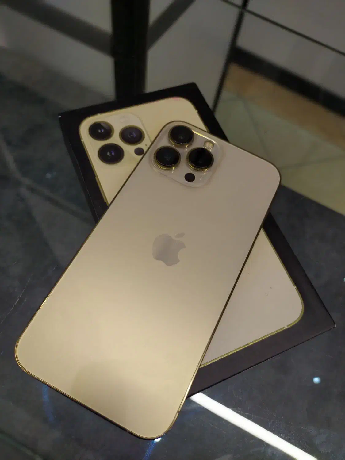 iPhone 13 Pro Max|موبایل|قم, صفائیه|دیوار