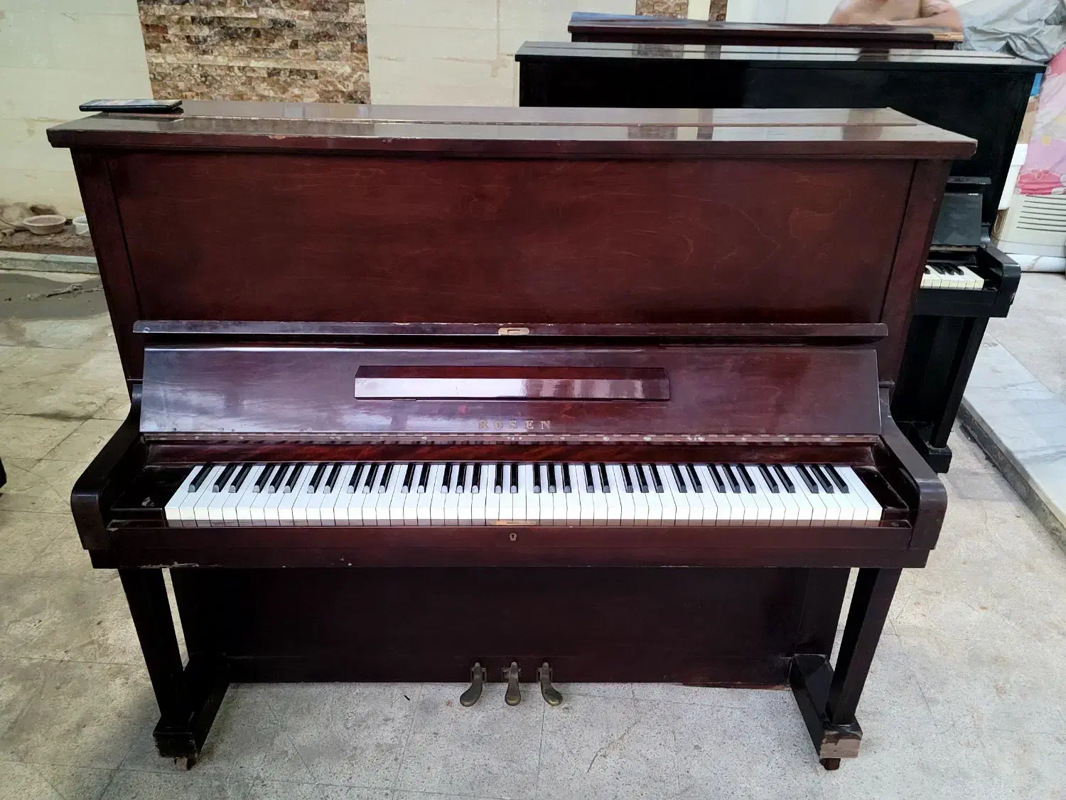 پیانو آکوستیک|پیانو، کیبورد، آکاردئون|کرج, مهرویلا جنوبی|دیوار