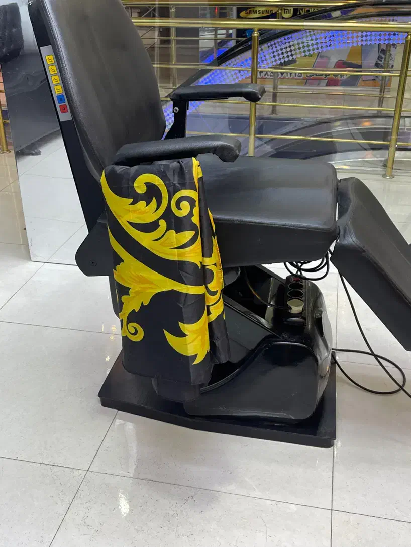 دکور ارایشگاه|آرایشگاه و سالن‌های زیبایی|ورامین, ورامین|دیوار